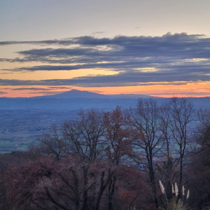 der Monte Amiata im Sonnenuntergang